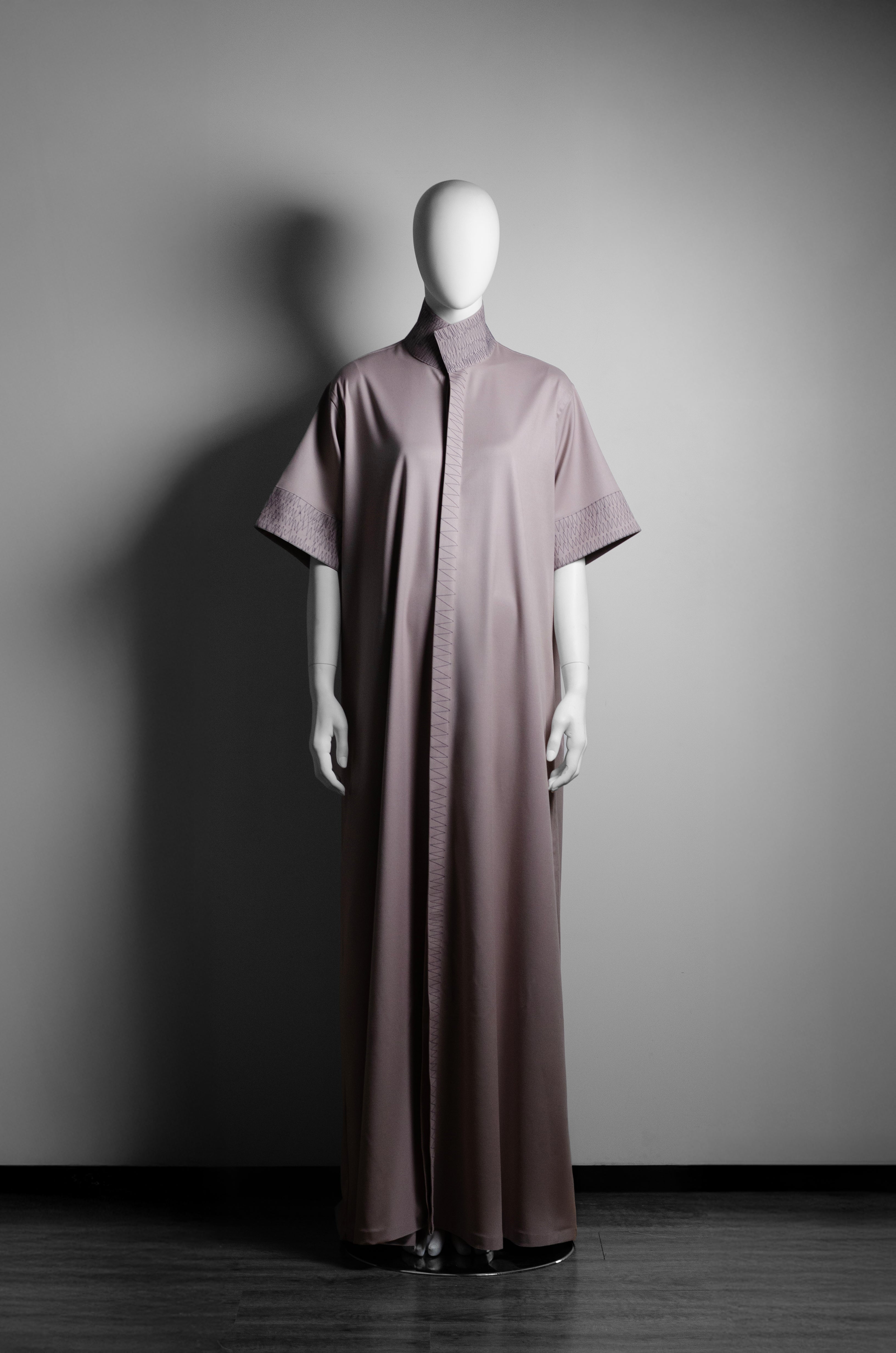 The Wadi Abaya – Taupe Zig-Zag Stitch Edition