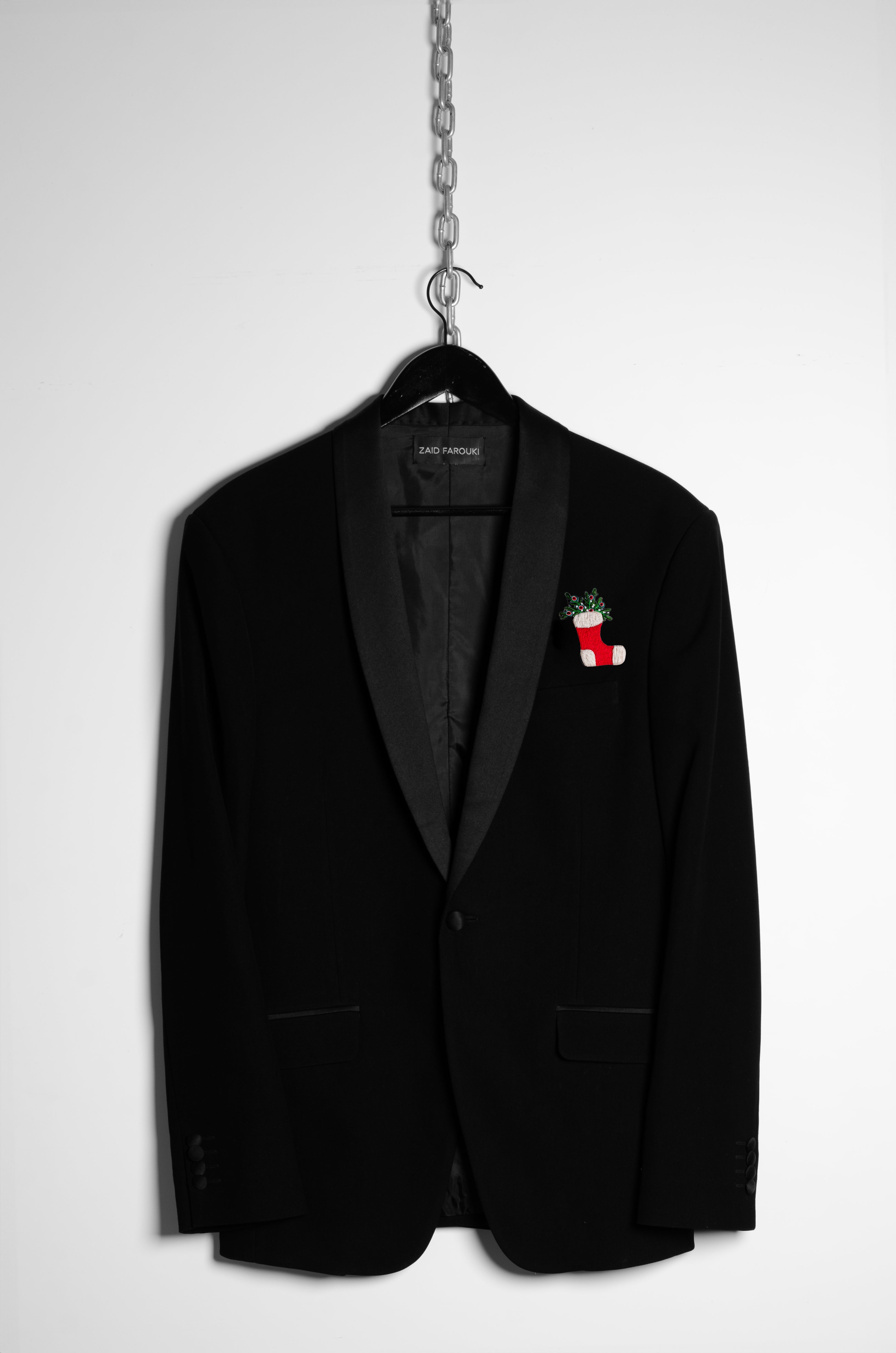 The Stocking of Return Brooch