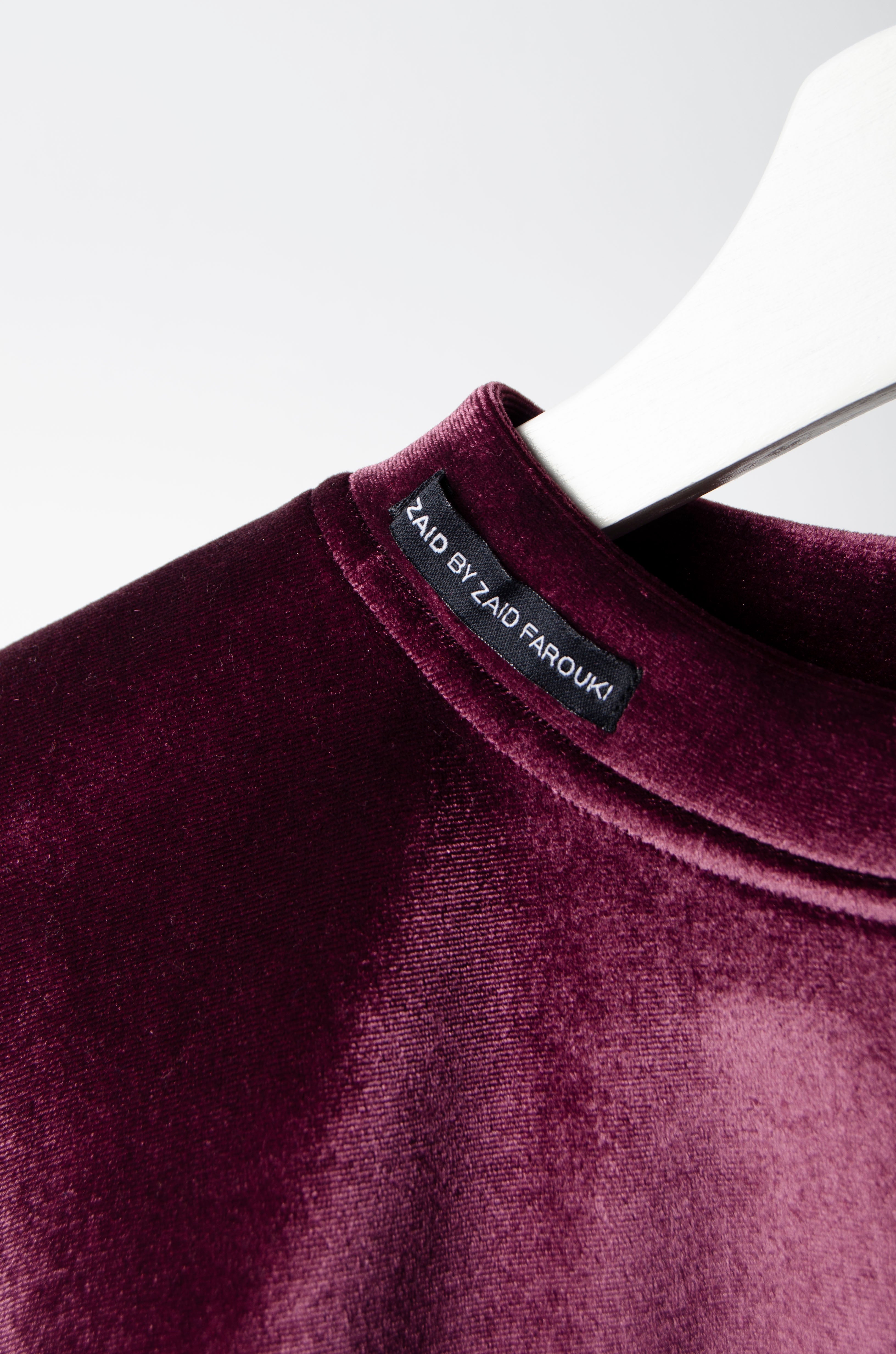 I Am Sharqi Sweater - ZAID FAROUKI